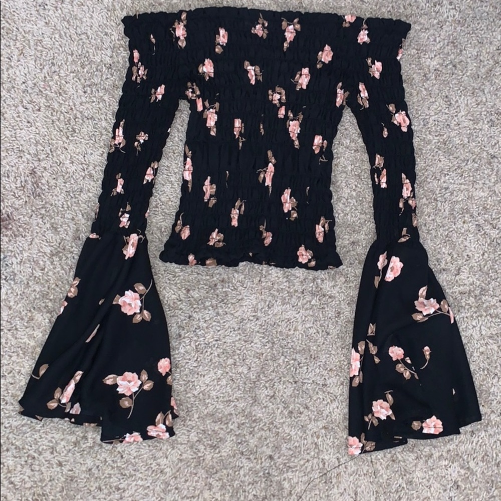 Off the shoulder long sleeve spring time shirt